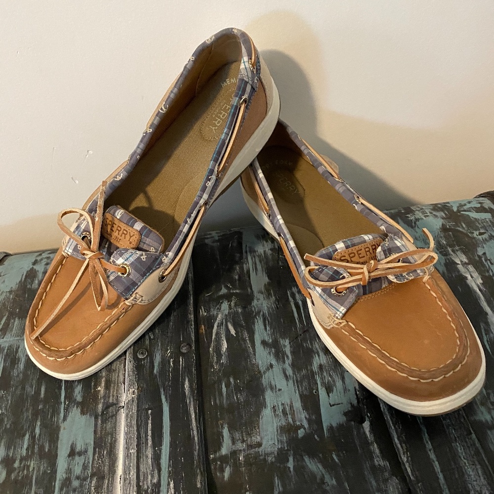 Like New Women’s Sperry Loafers Size 10